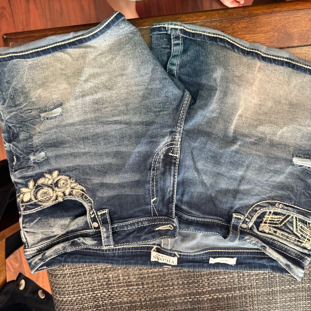 Vigoss Blue Jean Shorts with Distressed Vintage Style
